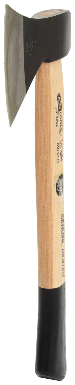 Siekiera z drewnianą rękojeścią i metalowym ostrzem, odpowiednia do prac drewnianych, takich jak rąbanie i rozłupywanie drewna opałowego.