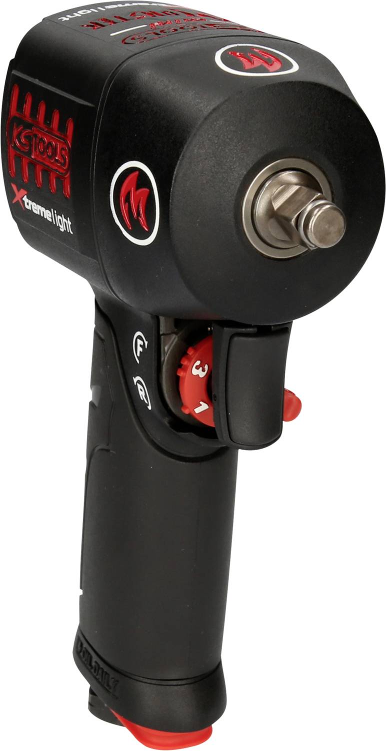 Czarny pneumatyczny klucz udarowy z czerwonym pokrętłem obrotów i napisem 'Xtreme' z boku, przeznaczony do warsztatów samochodowych.