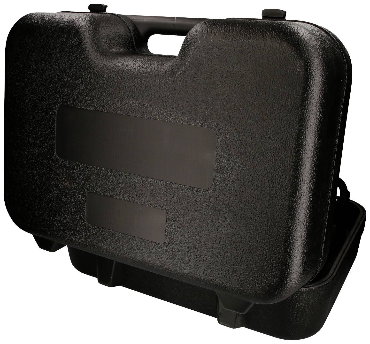 Czarny, zamknięty, twardy kufer z uchwytem.