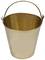 Złoty wiadra z uchwytem, prosty w formie, wykonany z błyszczącego metalu.