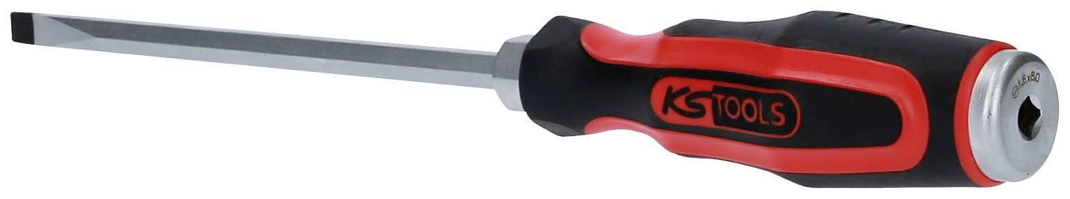 Wkrętak płaski z czarną i czerwoną rękojeścią. Koniec wkrętaka ukazuje lekko połyskującą metalową końcówkę.