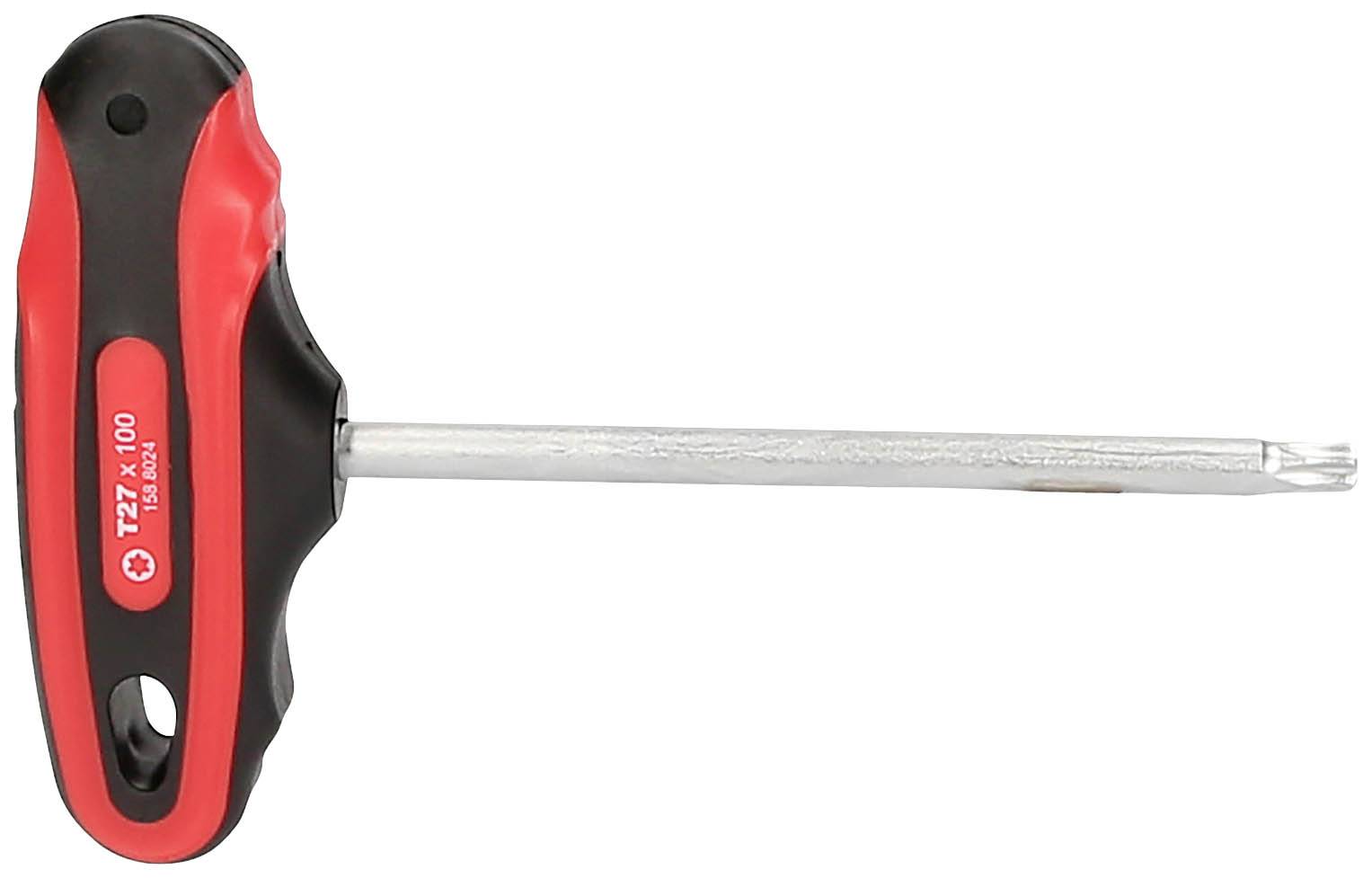 Śrubokręt T-kształtny z czerwonym i czarnym uchwytem oraz długim metalowym trzpieniem, przydatny do prac rzemieślniczych.