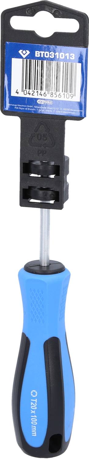 Niebieski wkrętak stojący pionowo, z czarną rękojeścią i etykietą u góry; widoczny kod kreskowy i numer produktu 'BT031013'.