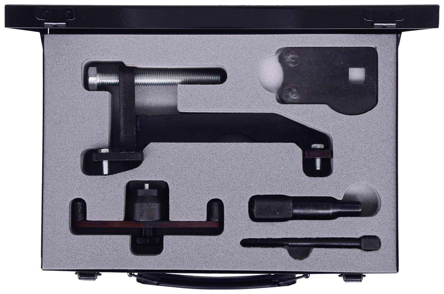 Skrzynka narzędziowa z różnymi narzędziami metalowymi i wyściełanymi przegródkami do bezpiecznego przechowywania i organizacji.