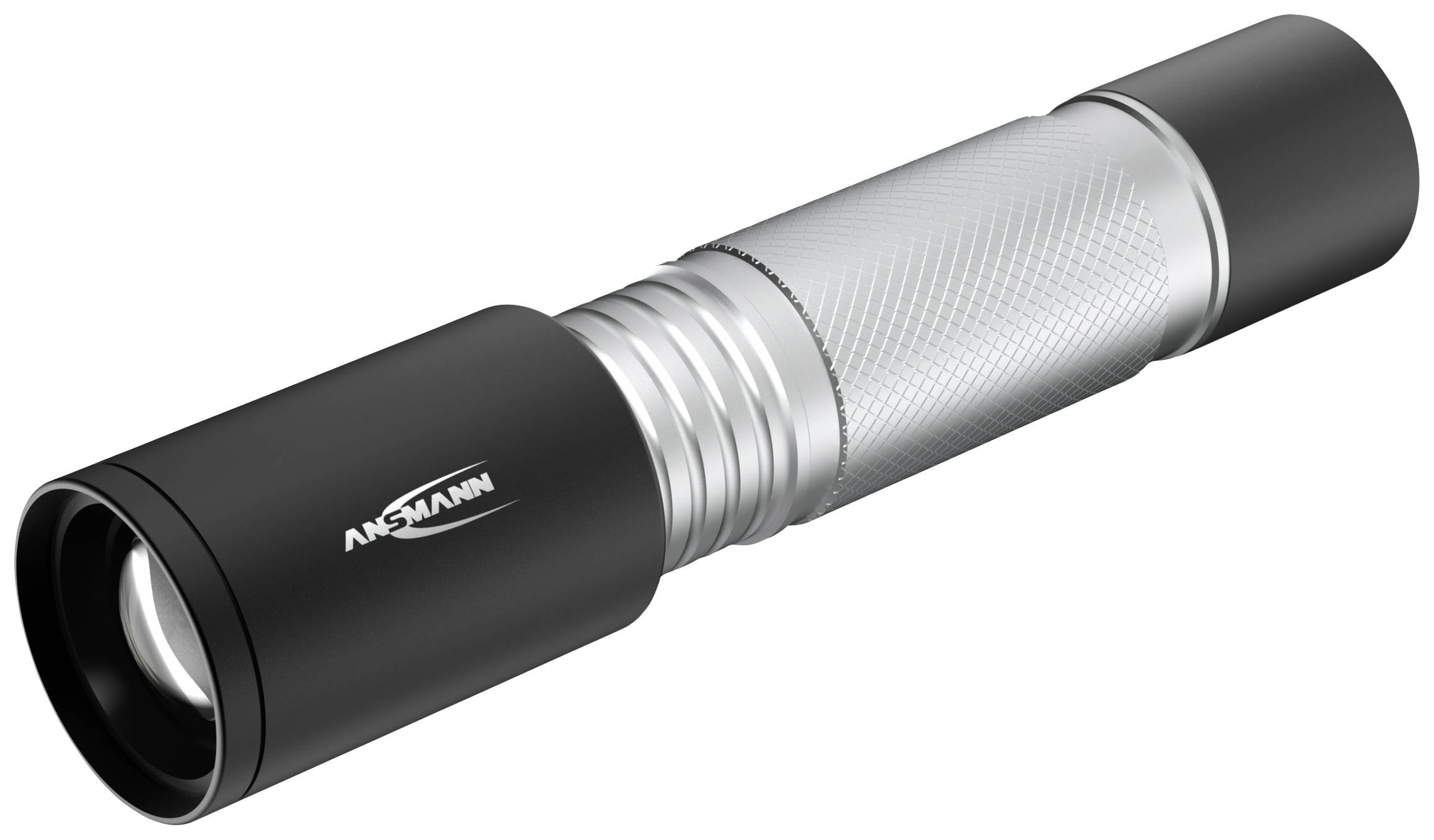 Latarka z srebrnym uchwytem i czarną głowicą. Ma prosty, nowoczesny design, a na głowicy widnieje logo 'Ansmann'.