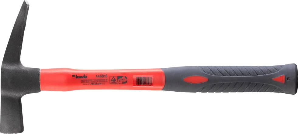 Czerwony młotek z czarną rączką i płaską powierzchnią uderzeniową po lewej stronie. Odpowiedni do prac budowlanych i naprawczych.