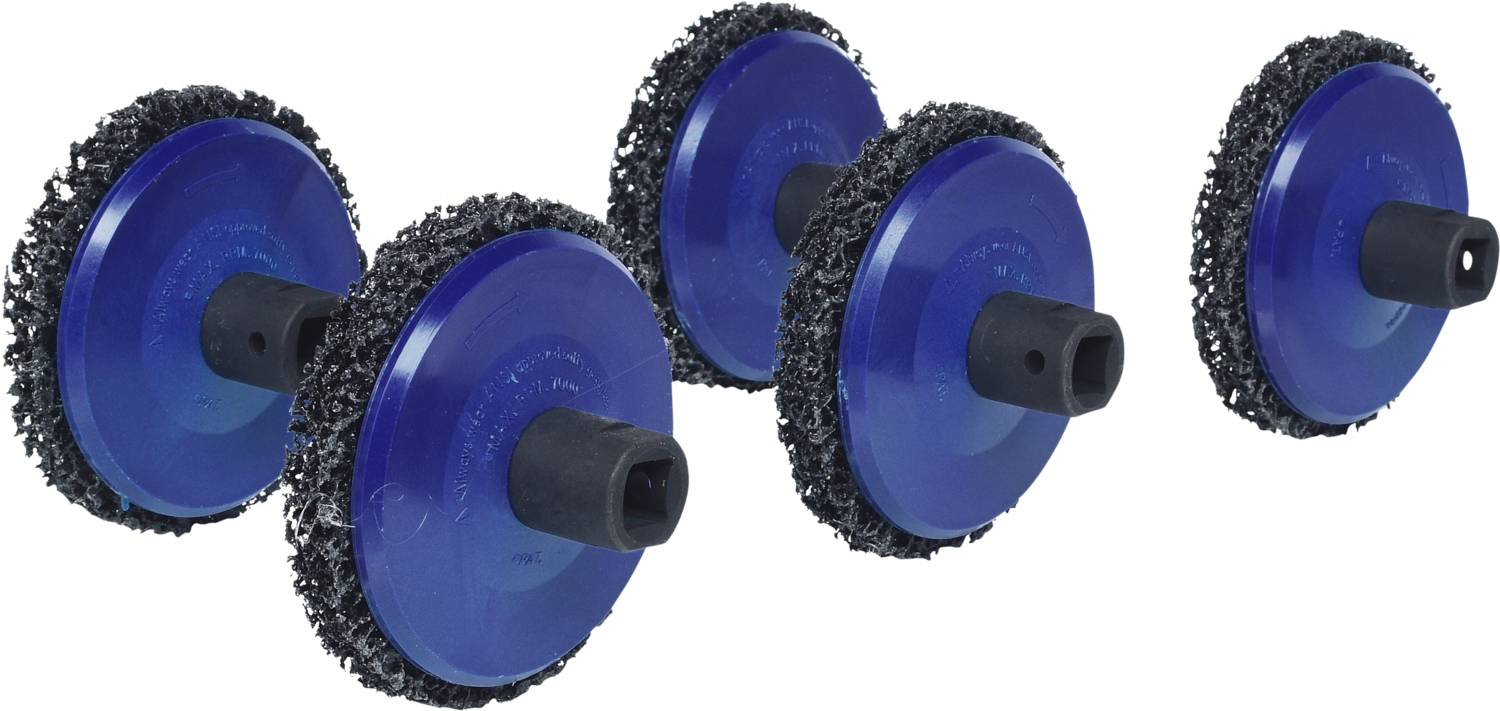 Pięć niebieskich tarcz szlifierskich z czarną powierzchnią ścierną, stojących pionowo obok siebie.