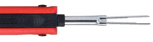 Czerwony i czarny elektroniczny chwytnik z metalowymi szczękami, używany do wkładania i wyjmowania elementów na płytkach drukowanych.