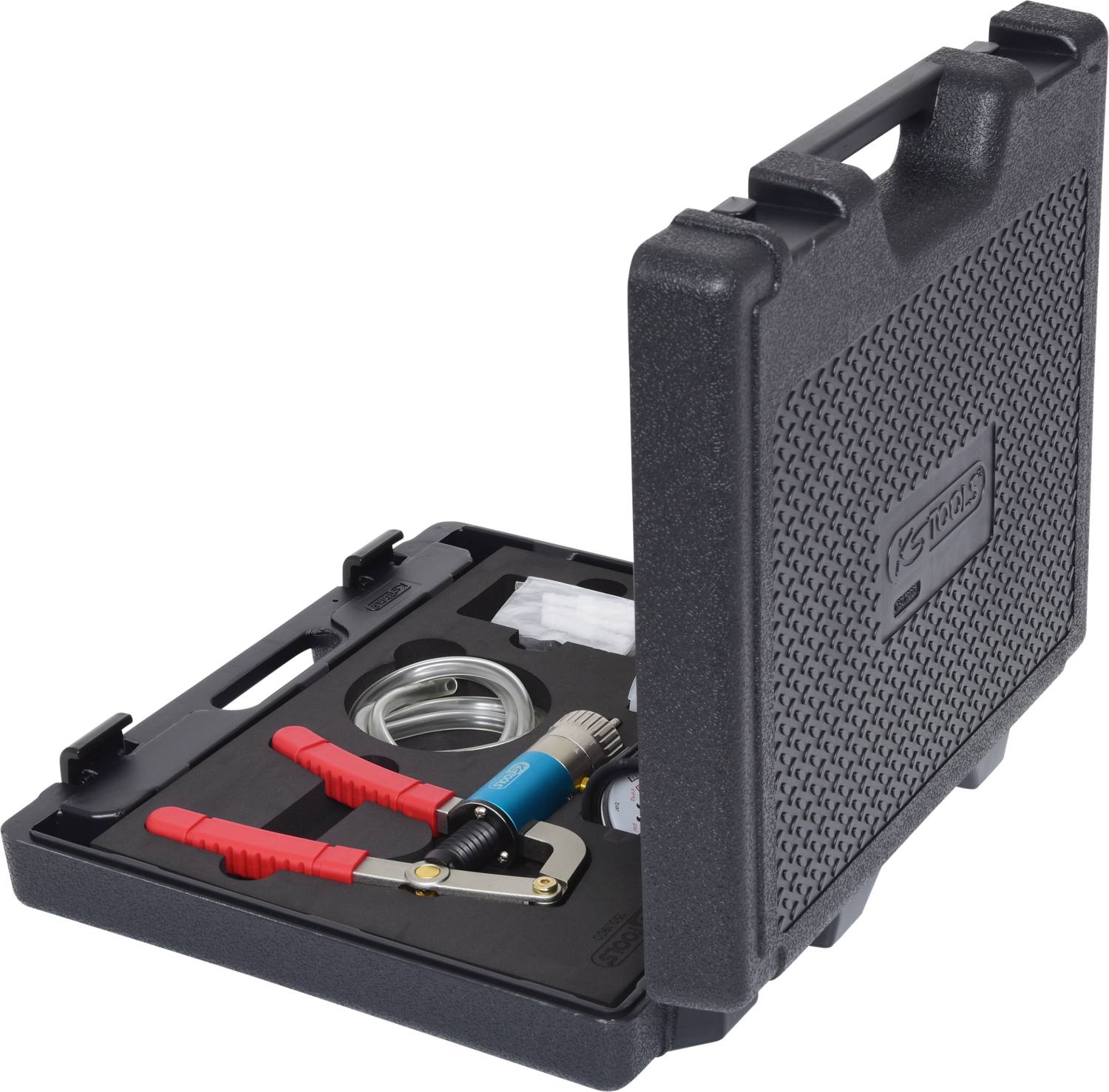Czarny walizka narzędziowa otwarta, zawierająca zestaw do sprawdzania ciśnienia, składający się z przewodów, manometru i zacisku.