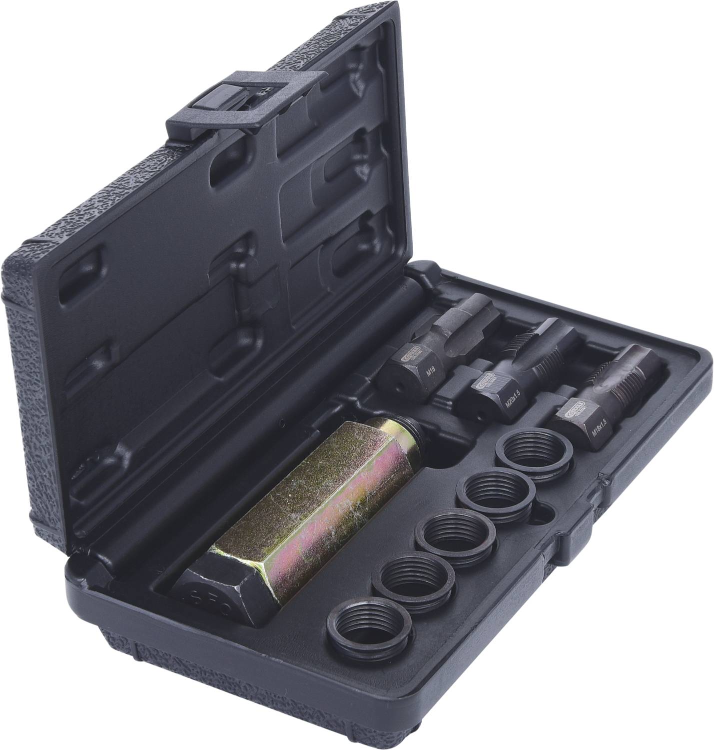 Otwarty czarny kufer na narzędzia z różnymi metalowymi adapterami, w tym dużymi i małymi nakładkami do prac ślusarskich.