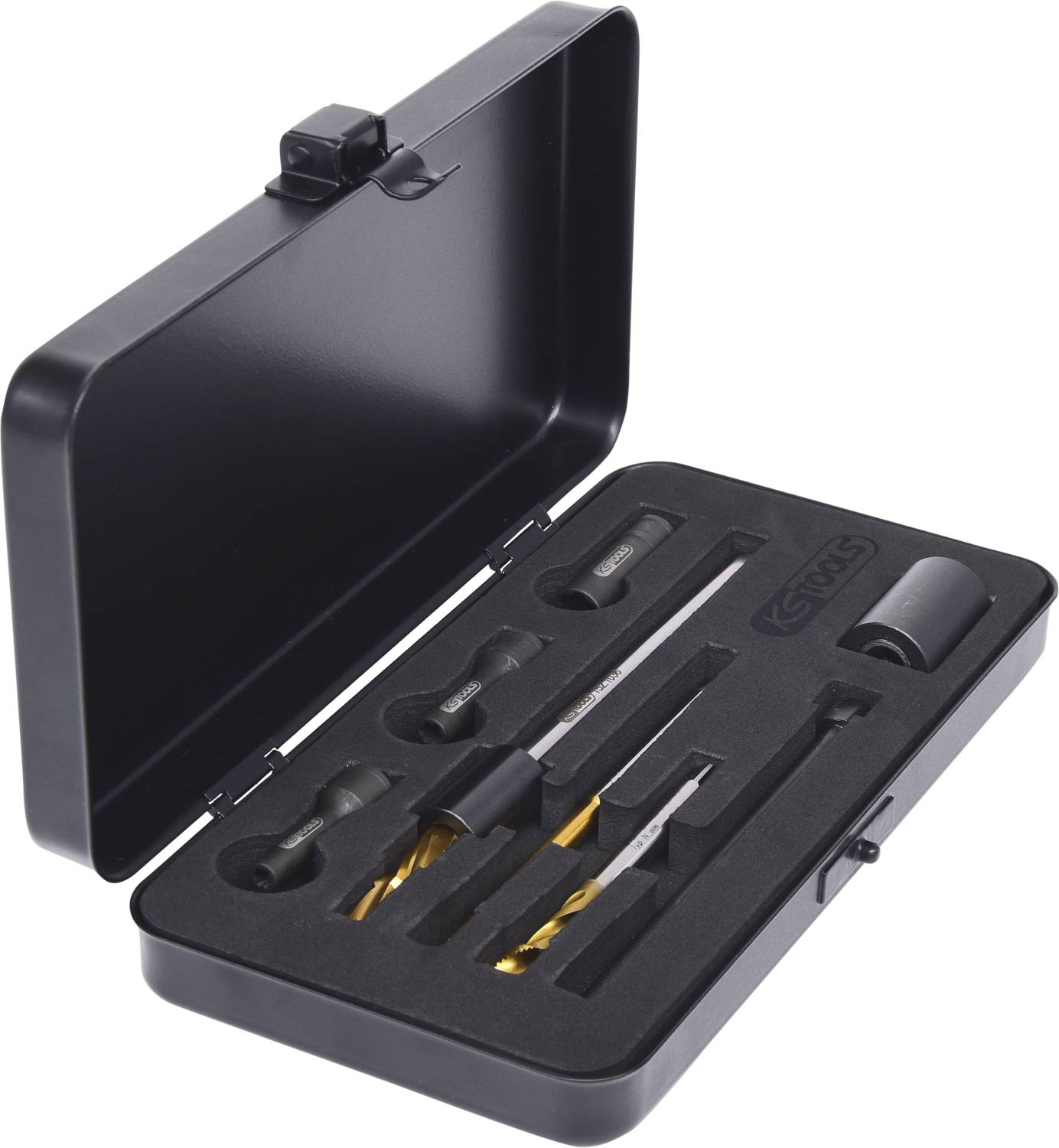 Czarny pojemnik z różnymi nakładkami wiertniczymi i metalowymi narzędziami do prac rzemieślniczych.