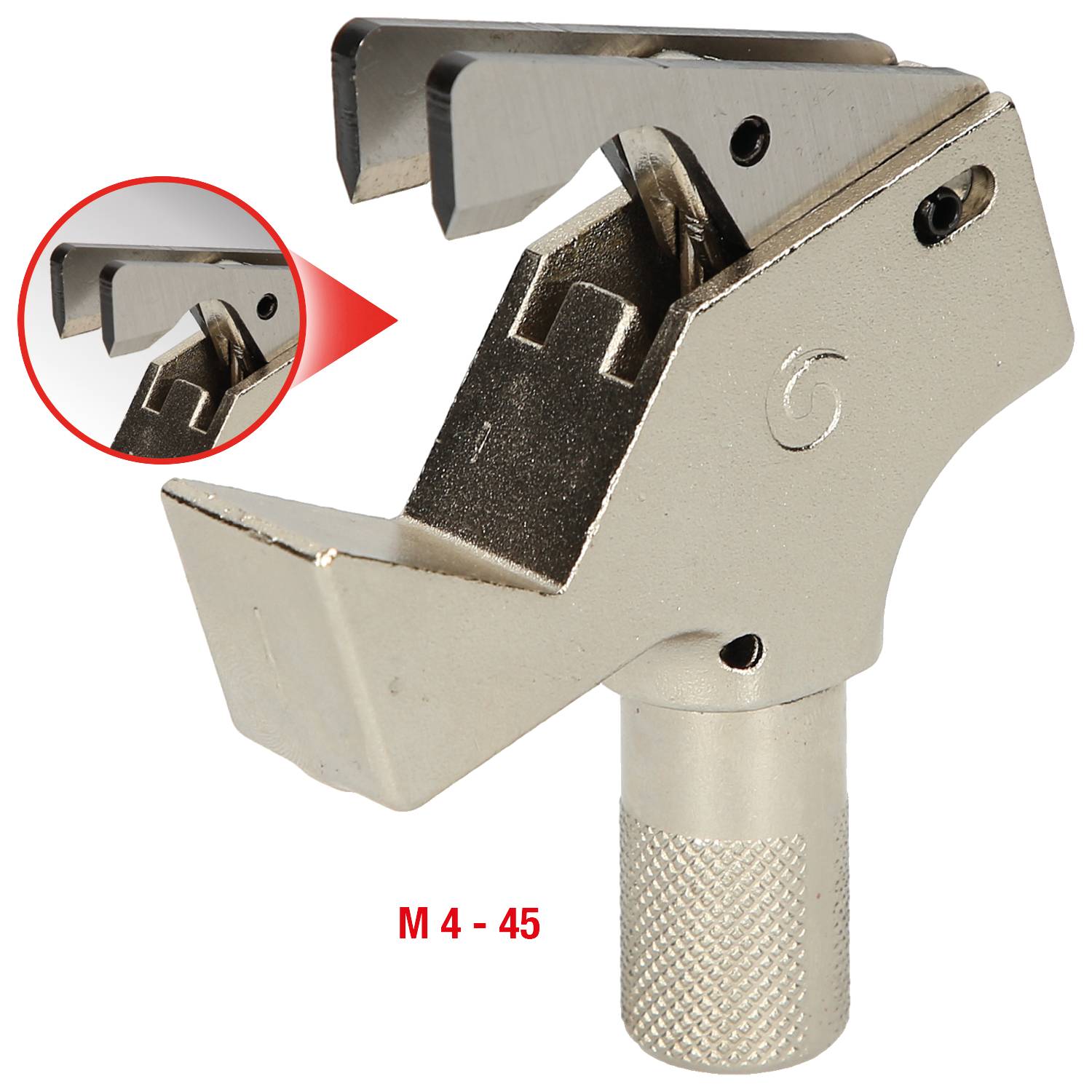 Metalowy nóż tnący z oznaczeniem M4-45, szczegółowy widok mechanizmu tnącego w powiększeniu. Używany do precyzyjnego przycinania.