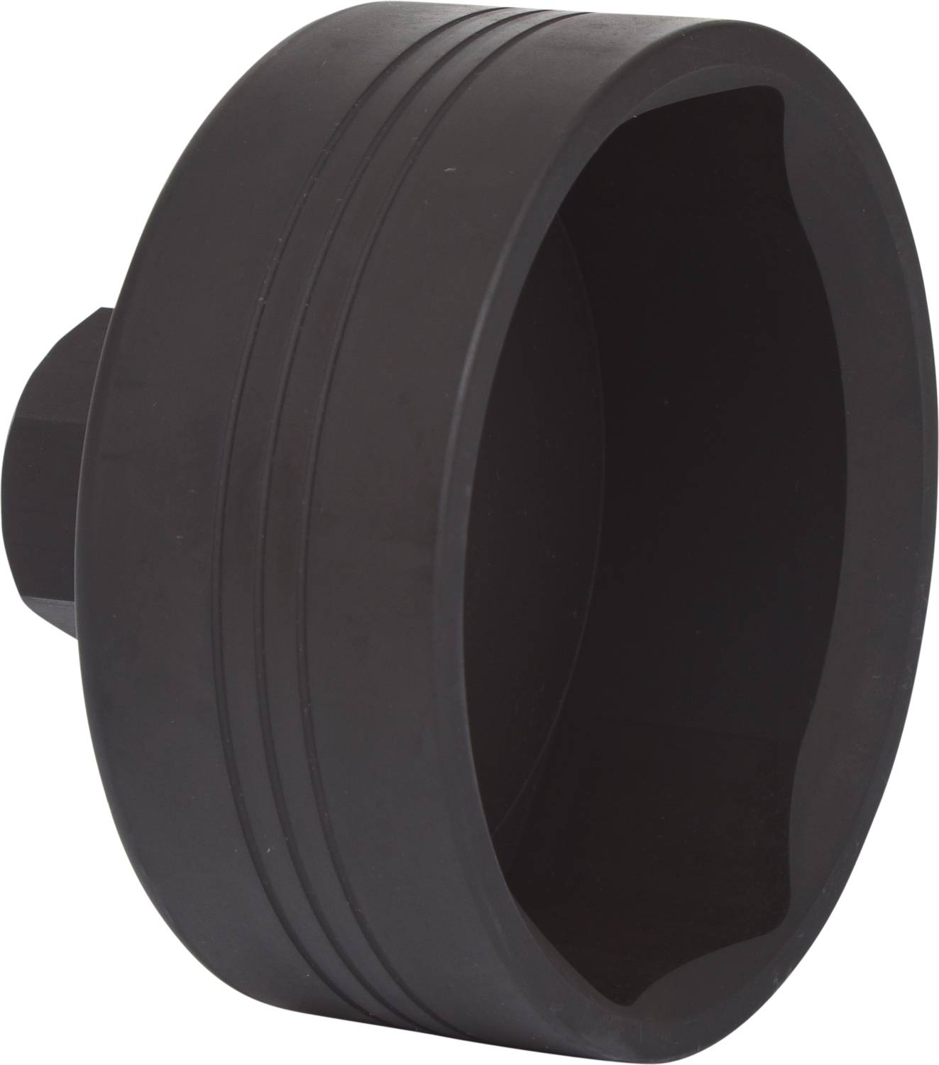 Czarny, okrągły adapter narzędziowy z żebrowaną krawędzią zewnętrzną i sześciokątnym otworem wewnętrznym, prawdopodobnie do obsługi pojazdów.