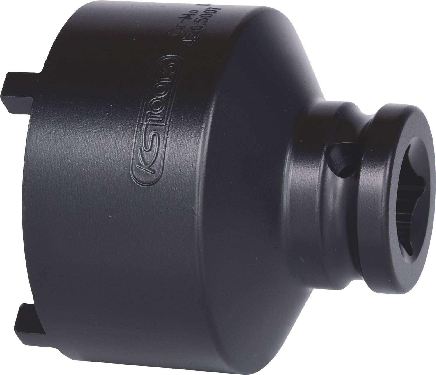 Czarny adapter metalowy o cylindrycznej podstawie i okrągłym otworze u góry, stosowany w zastosowaniach mechanicznych w warsztatach.