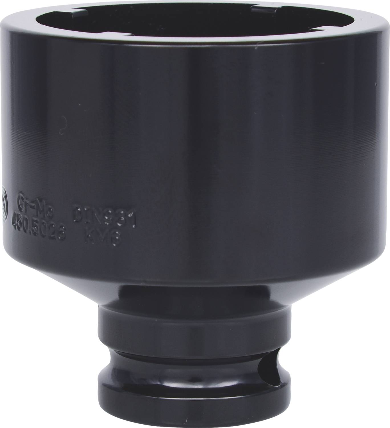 Czarny, cylindryczny metalowy nasadka z szerokim górnym obrzeżem i węższym dolnym otworem, prawdopodobnie adapter narzędziowy.