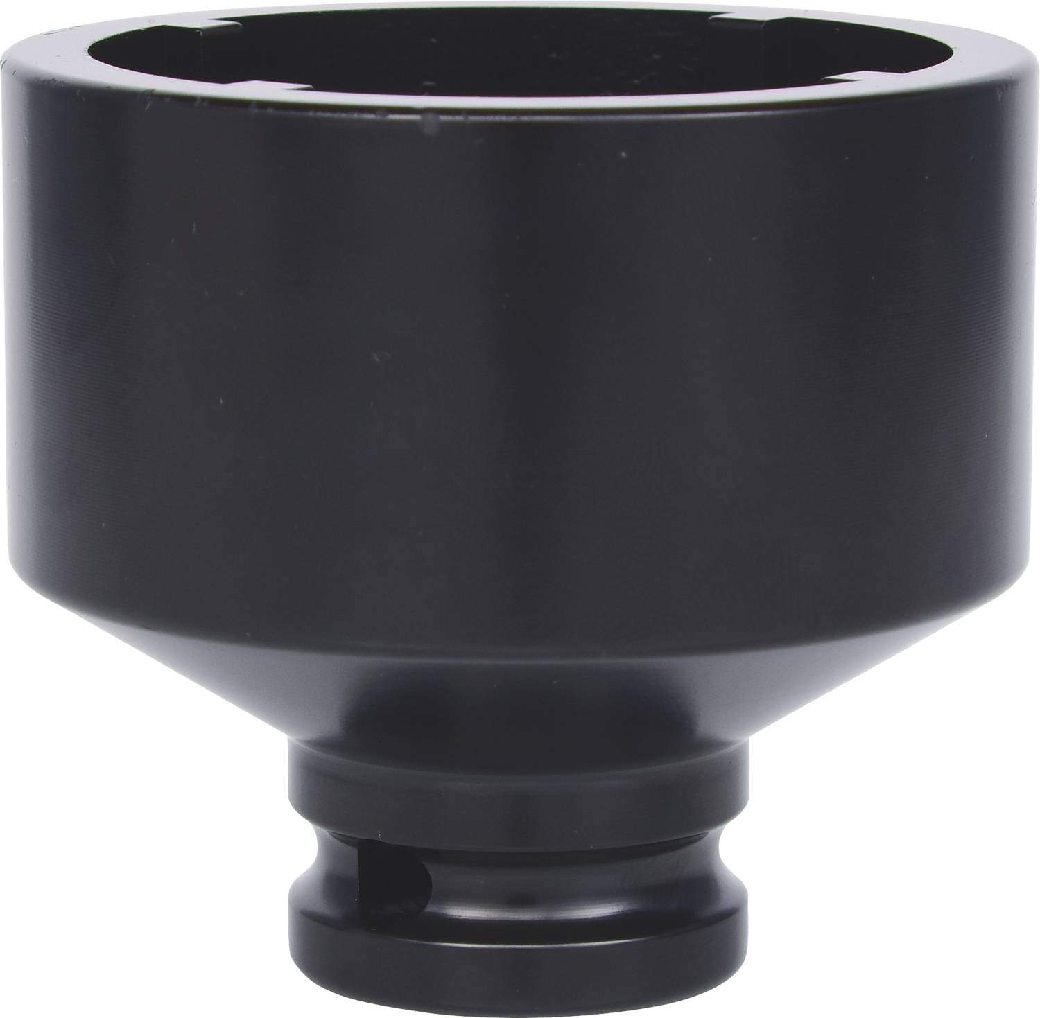 Czarny cylindryczny adapter z szeroką krawędzią i wąską podstawą, prawdopodobnie przeznaczony do celów technicznych lub przemysłowych.