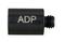 Czarny adapter z napisem 'ADP', odpowiedni do łączenia różnych elementów, wyposażony w złącze śrubowe po prawej stronie.