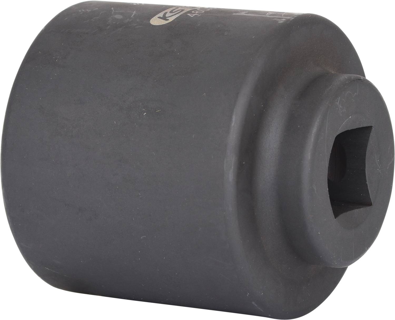 Duży, czarny nasadowy klucz udarowy z sześciokątnym otworem, przeznaczony do odkręcania nakrętek kół w pojazdach.