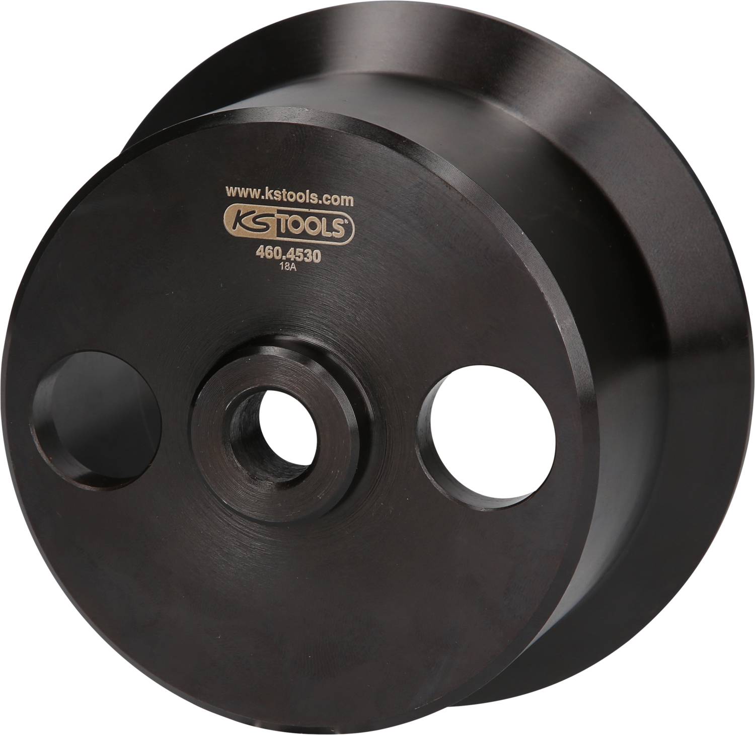 Czarne metalowe koło, prawdopodobnie narzędzie warsztatowe firmy KS Tools, z trzema okrągłymi otworami i wygrawerowanym numerem '460.4530'.
