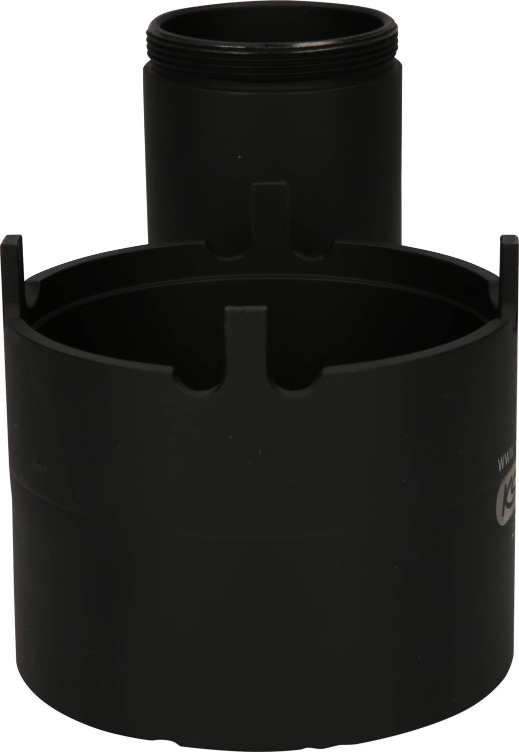 Czarny cylindryczny adapter z tworzywa sztucznego, składający się z dwóch części, które można ze sobą połączyć, stosowany do celów montażowych.