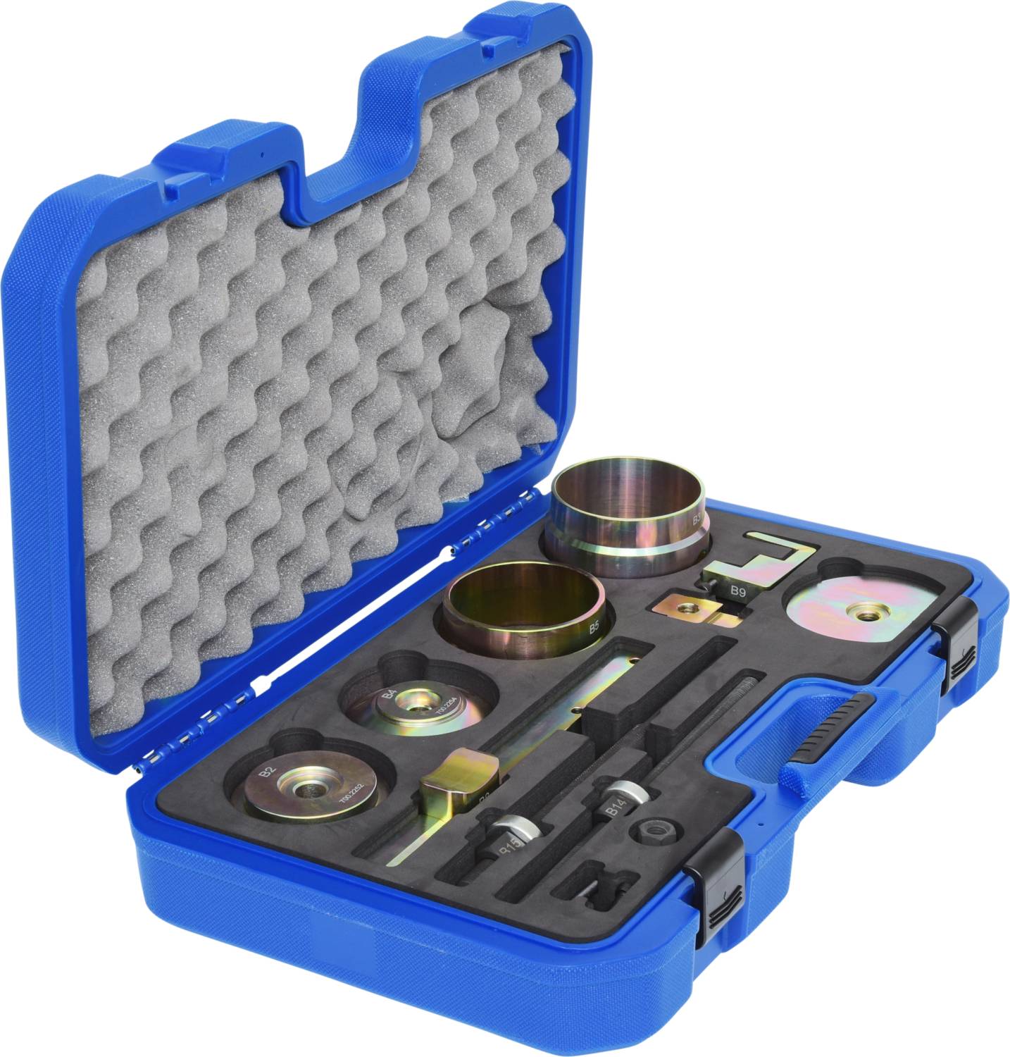 Niebieski walizka na narzędzia z otwartą pokrywą, ukazująca różne metalowe narzędzia i akcesoria na wkładce piankowej.