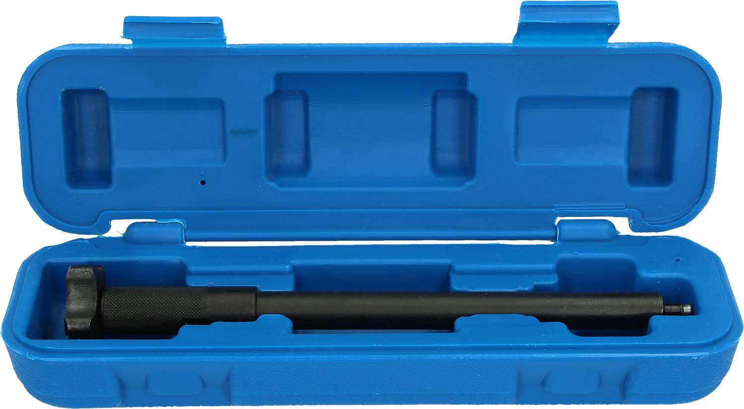 Czarne narzędzie w otwartej niebieskiej walizce, prawdopodobnie element przedłużający lub pręt, bez konkretnych oznaczeń.