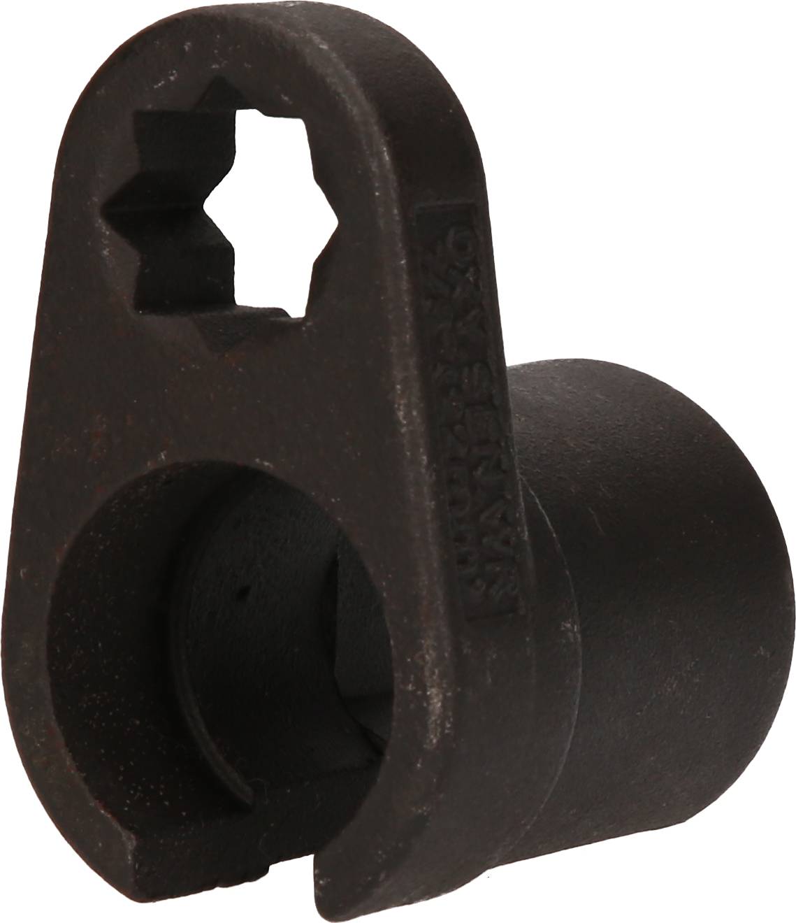 Czarny kawałek metalu z otworem w kształcie gwiazdy na przedłużeniu, który może być używany w urządzeniu technicznym lub mechanicznym.