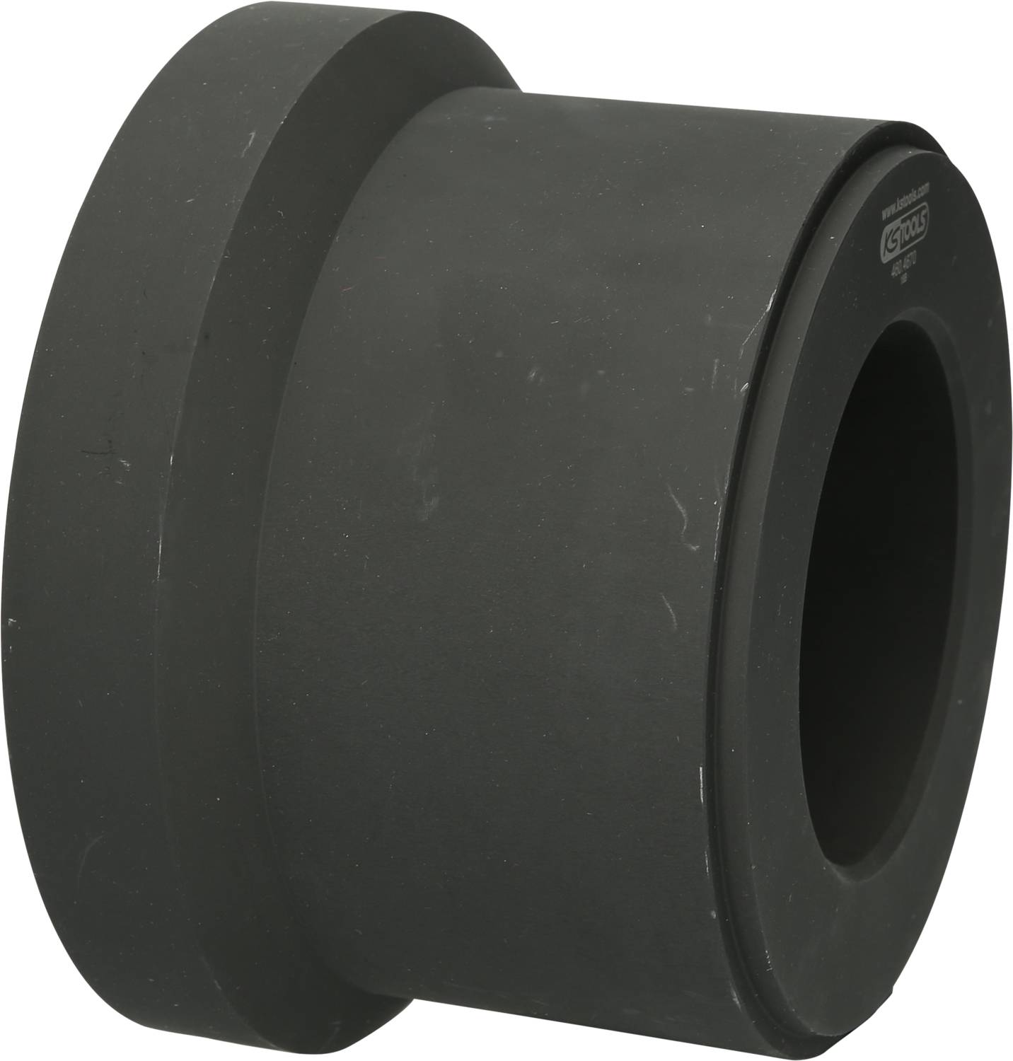 Czarny, cylindryczny element uszczelniający z kołnierzem, stojący w pozycji pionowej.