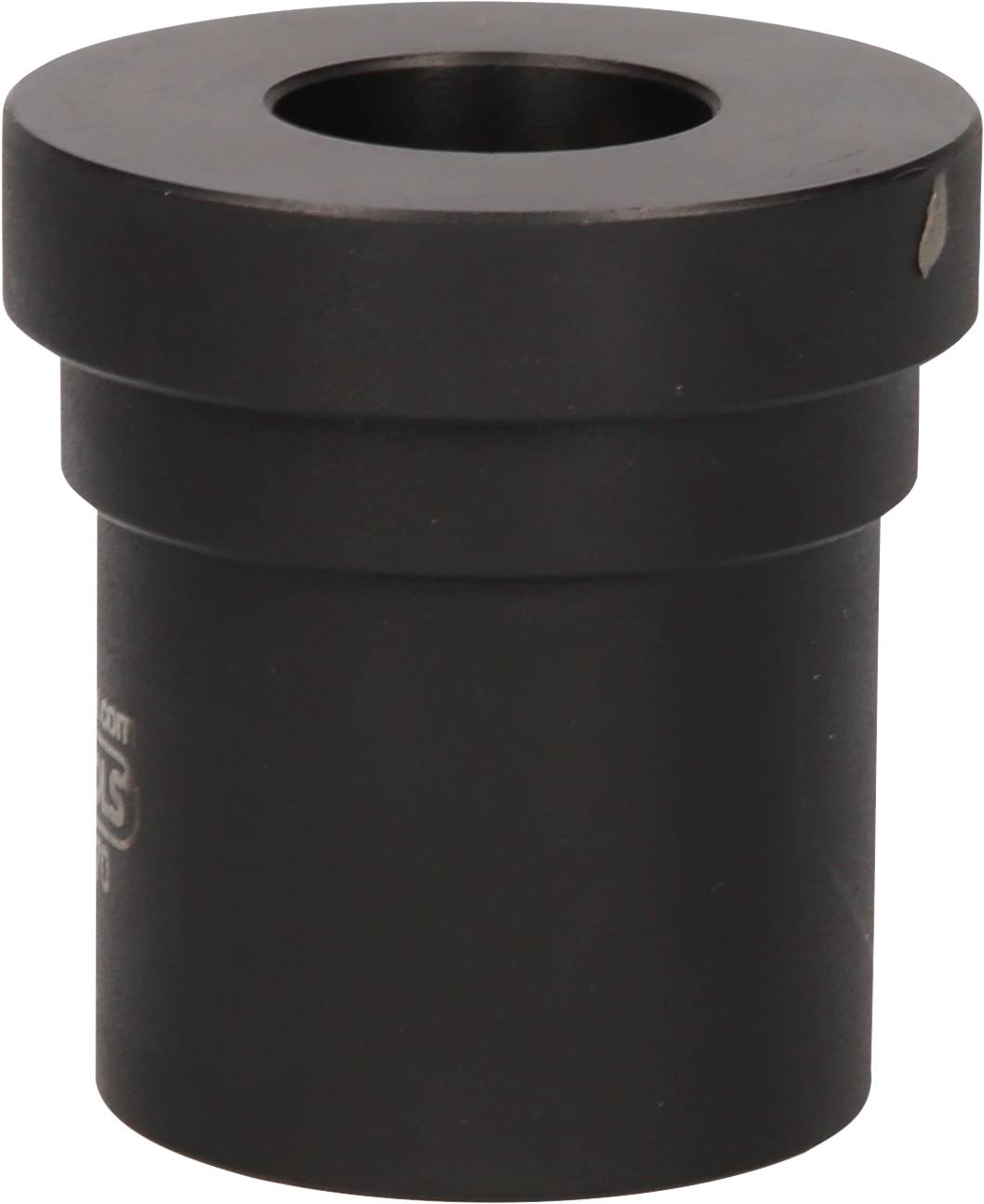 Czarny, cylindryczny adapter metalowy z centralnym otworem na górnej powierzchni.