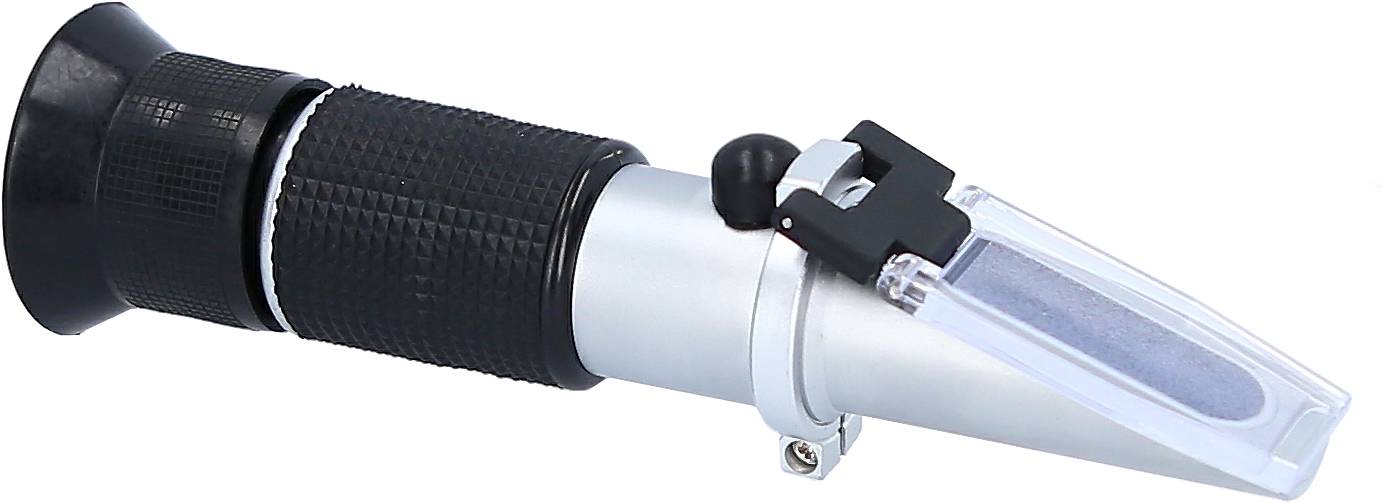 Optyczny ręczny refraktometr z okularem po lewej stronie i jednostką pomiarową po prawej stronie.