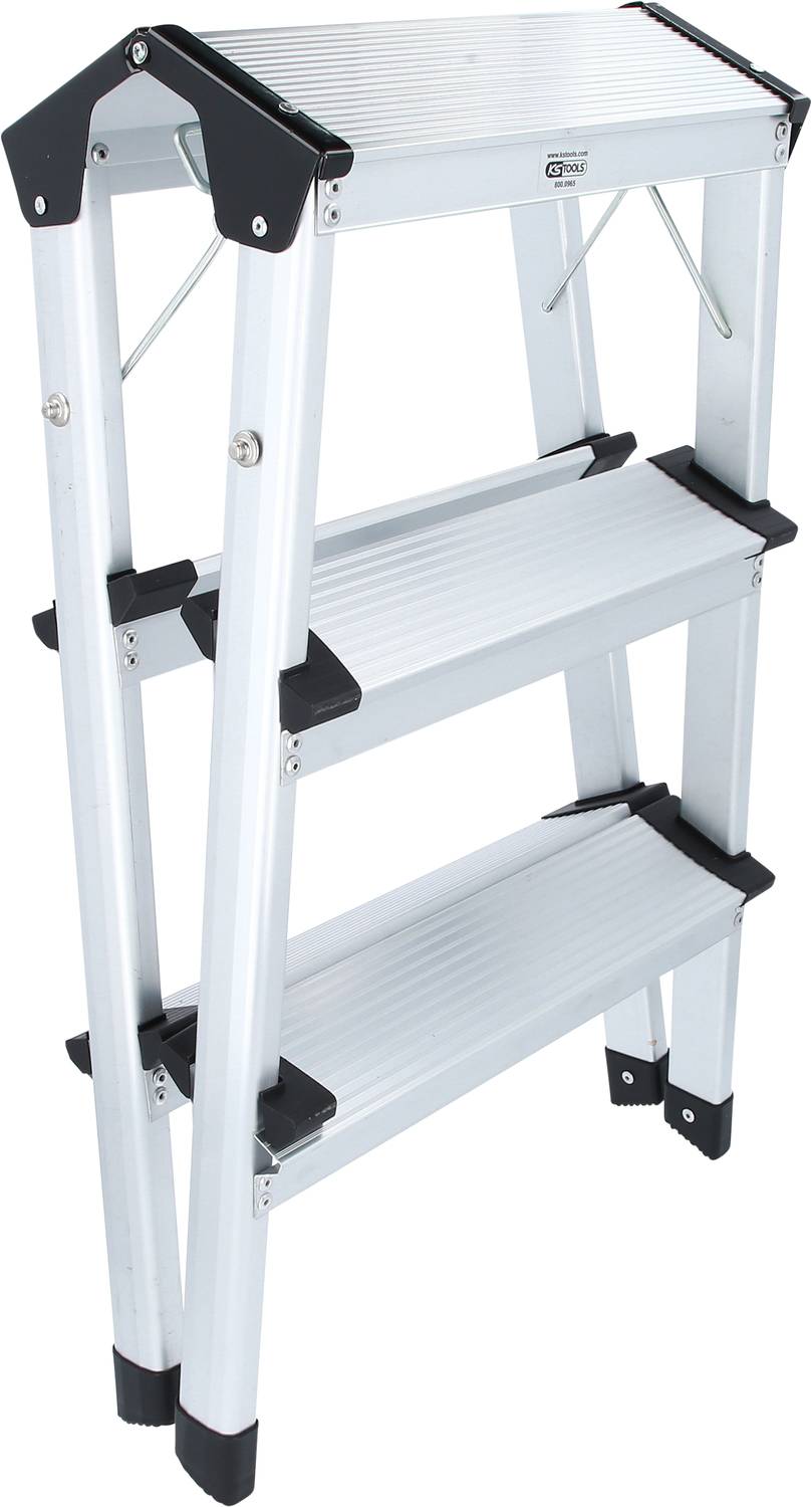 Drabina metalowa trzystopniowa z czarną osłoną krawędzi, odpowiednia do użytku domowego.