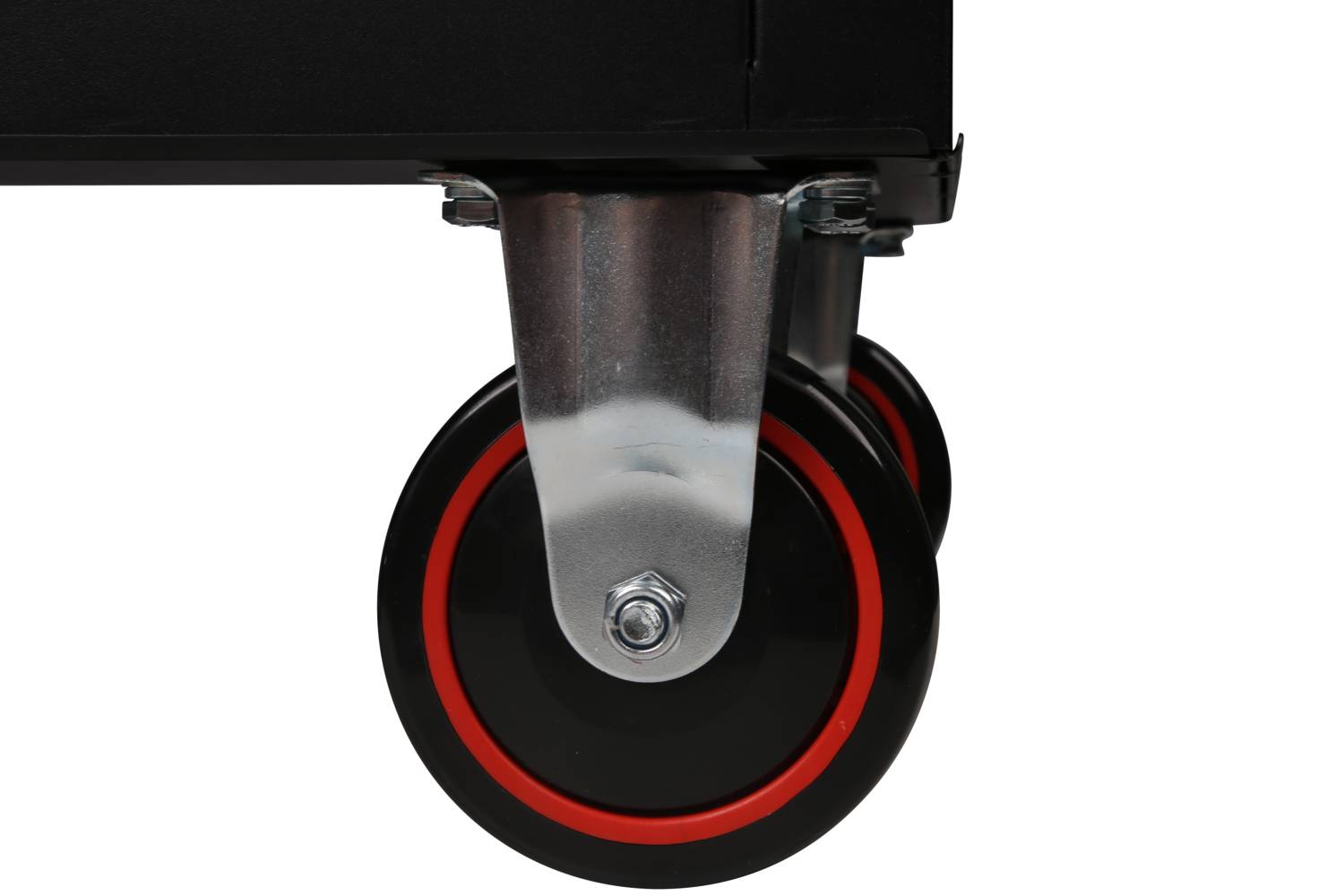 Zbliżenie rolki z czarnej gumy z czerwonym obrzeżem, przymocowanej do metalowego wspornika.