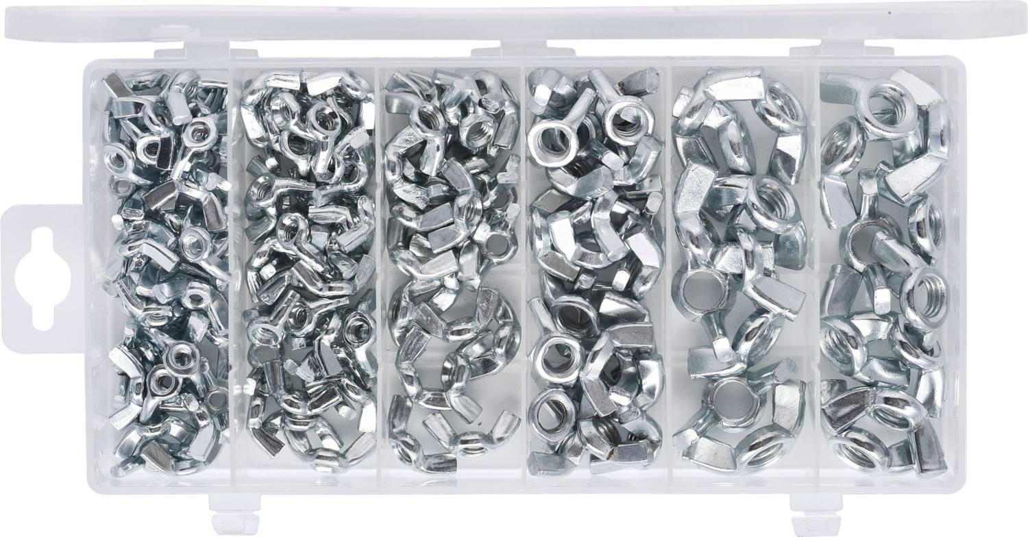 Posortowane nakrętki śrubowe w plastikowym pojemniku, podzielonym na pięć przegródek; każda przegródka zawiera różne rodzaje nakrętek.