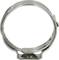 Metalowa obejma rurowa, okrągła, srebrna, z mechanizmem śrubowym, przeznaczona do mocowania przewodów na rurach lub złączach.
