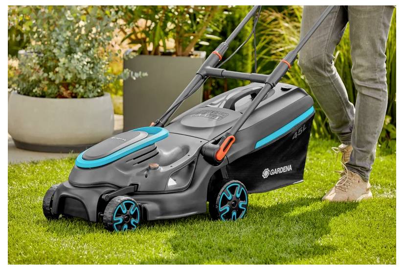 Електрична газонокосарка GARDENA PowerMax 37/1800 G2 з регульованою по висоті ручкою та функцією складання