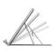 Regulowany stojak na tablet wyświetla pięć możliwych kątów nachylenia. Głównym materiałem jest srebrny metal. Idealny do różnych pozycji oglądania.