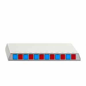 Biały prostokątny obiekt z rzędem kwadratów na przedniej stronie, naprzemiennie czerwonych i niebieskich.