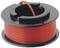 Pokazana jest czarna szpula z czerwonym przewodem owiniętym wokół niej.