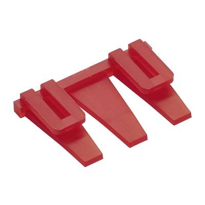 Czerwona plastikowa część z trzema podłużnymi, zwężającymi się końcami ułożonymi równolegle względem siebie. Funkcjonalny obiekt.