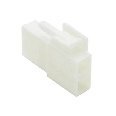 Biały, prostokątny wtyk plastikowy stosowany do połączeń elektrycznych.