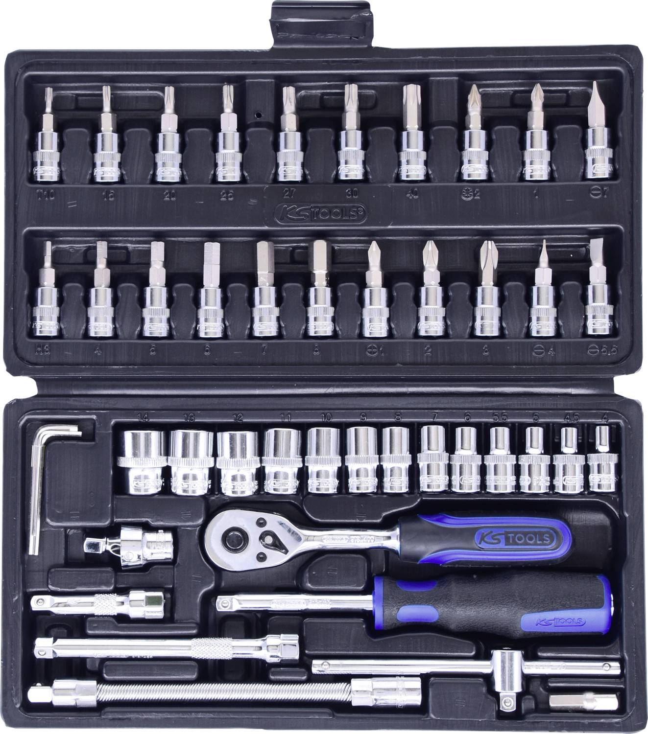 Zestaw narzędziowy z różnymi bitami, nasadkami, grzechotką i uchwytem do wkrętaków, odpowiedni do różnorodnych napraw.