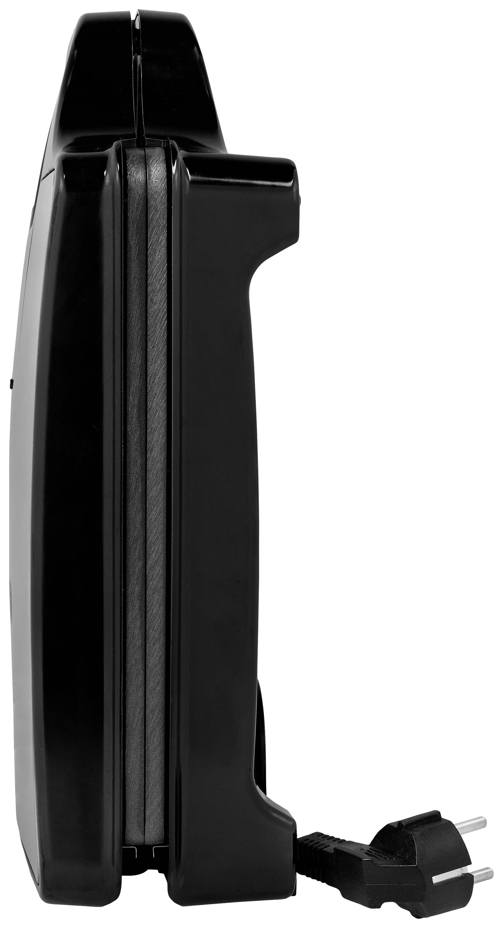 Czarny opiekacz do kanapek widziany z boku, z zamkniętą pokrywą. Obok niego leży wtyczka europejska.