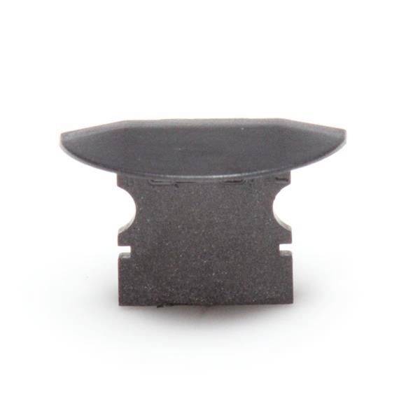 Czarny, płaski klips plastikowy z dwoma bocznymi wcięciami, zaokrągloną górną powierzchnią i prostokątnym kształtem.