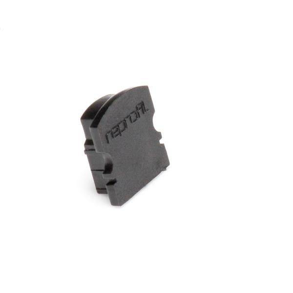 Czarna plastikowa część z napisem 'nanopi', prawdopodobnie akcesoria elektroniczne lub pokrywa jakiegoś urządzenia.