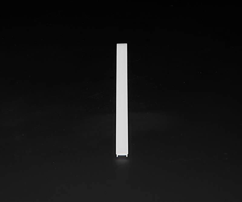 Pionowa biała linia na czarnym tle, umieszczona centralnie.