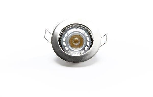 Okrągła, srebrna oprawa LED wpuszczana w sufit, z widocznym źródłem światła pośrodku, sfotografowana na białym tle.