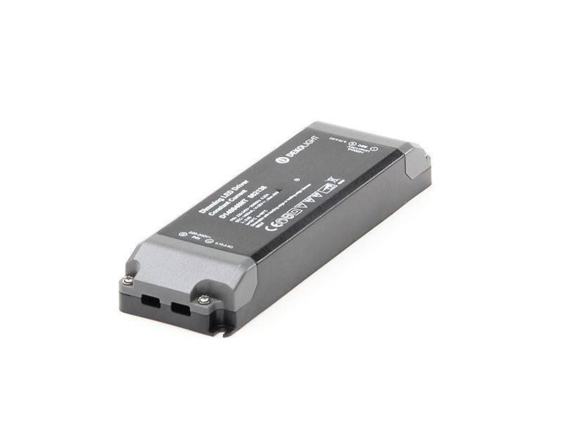 Czarny, prostokątny akumulator z napisami i punktami przyłączeniowymi, leży na białej powierzchni.