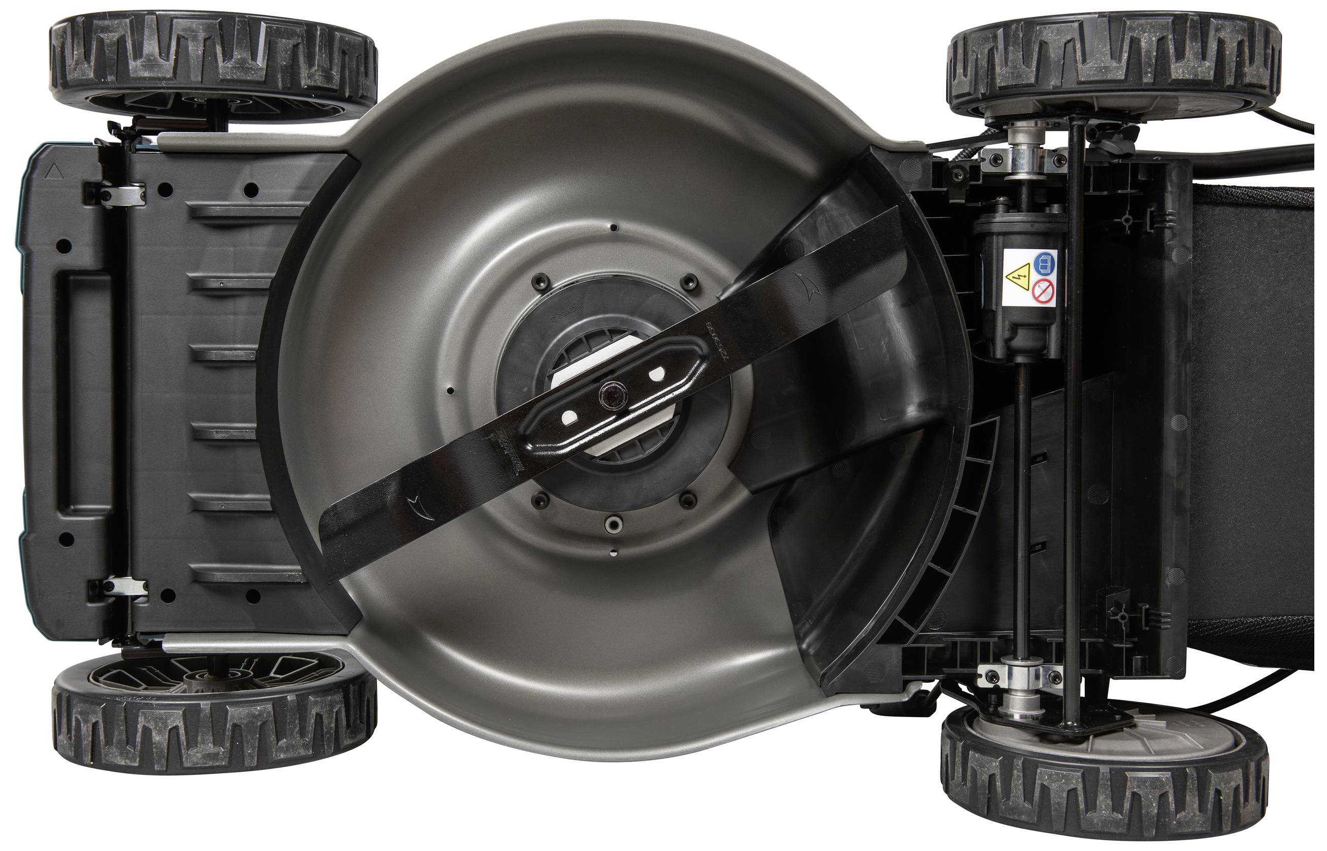 Spód kosiarki z widocznym metalowym ostrzem i kołami.