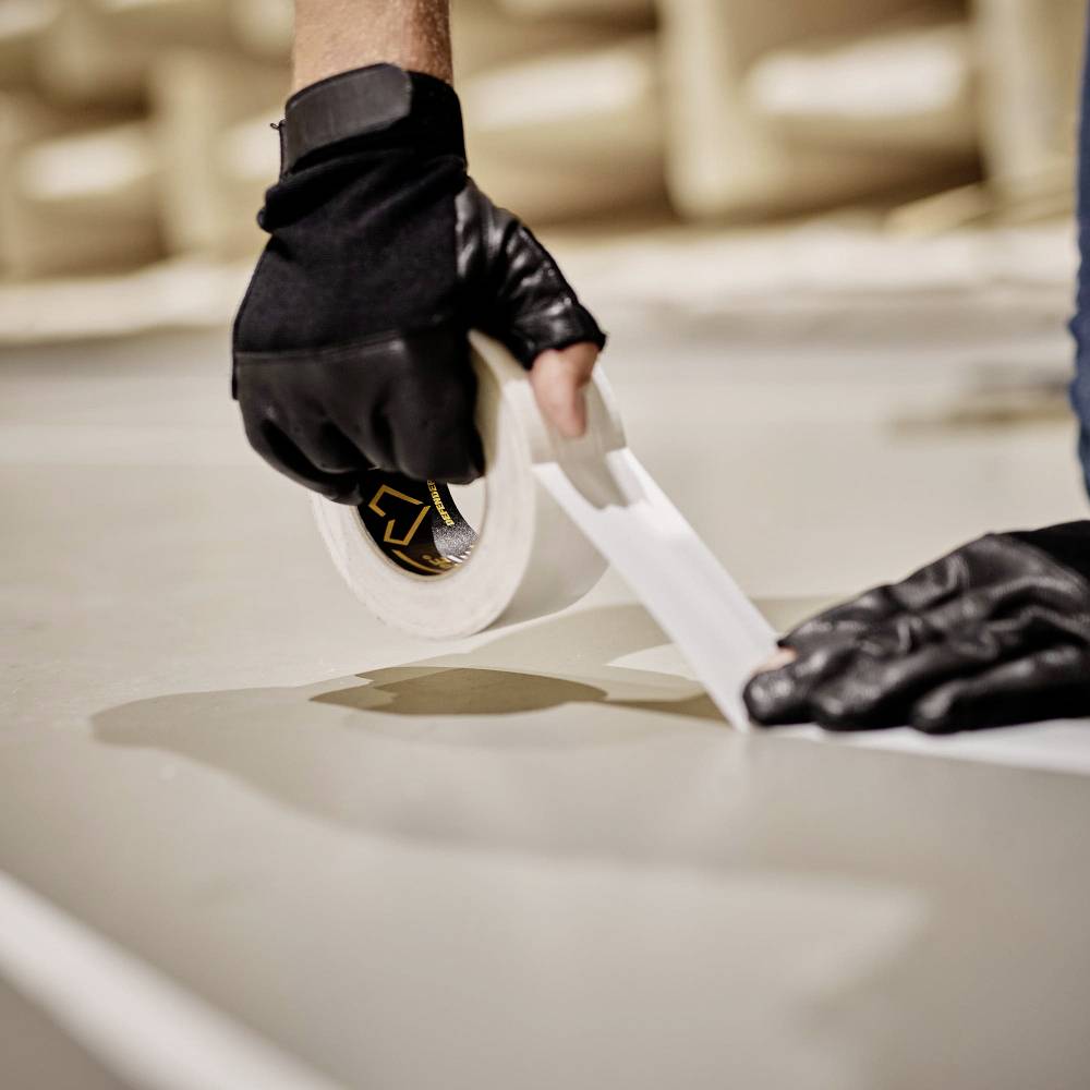 Клейка стрічка DEFENDER від Adam Hall DTEXAVW50 EXA-TAPE-VALUE Ш 50 (Д x Ш) 50 м x 50 мм 50 м 1 шт.