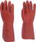 Dwa czerwone izolacyjne rękawice gumowe, jeden pokazujący wnętrze dłoni z nadrukowanym tekstem, drugi - grzbiet dłoni.